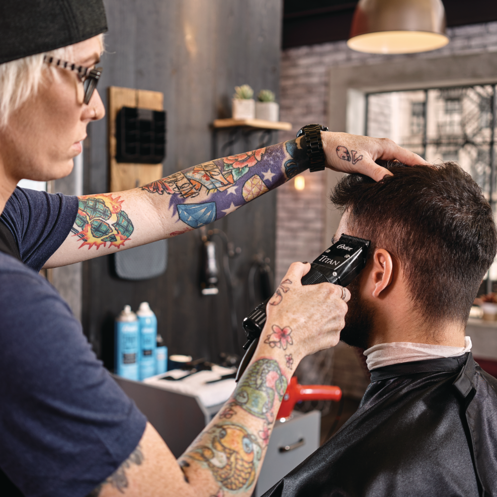 Oster Titan 2 Speed Universal Motor Clipper with Coated Detachable #000 & #1 Blades