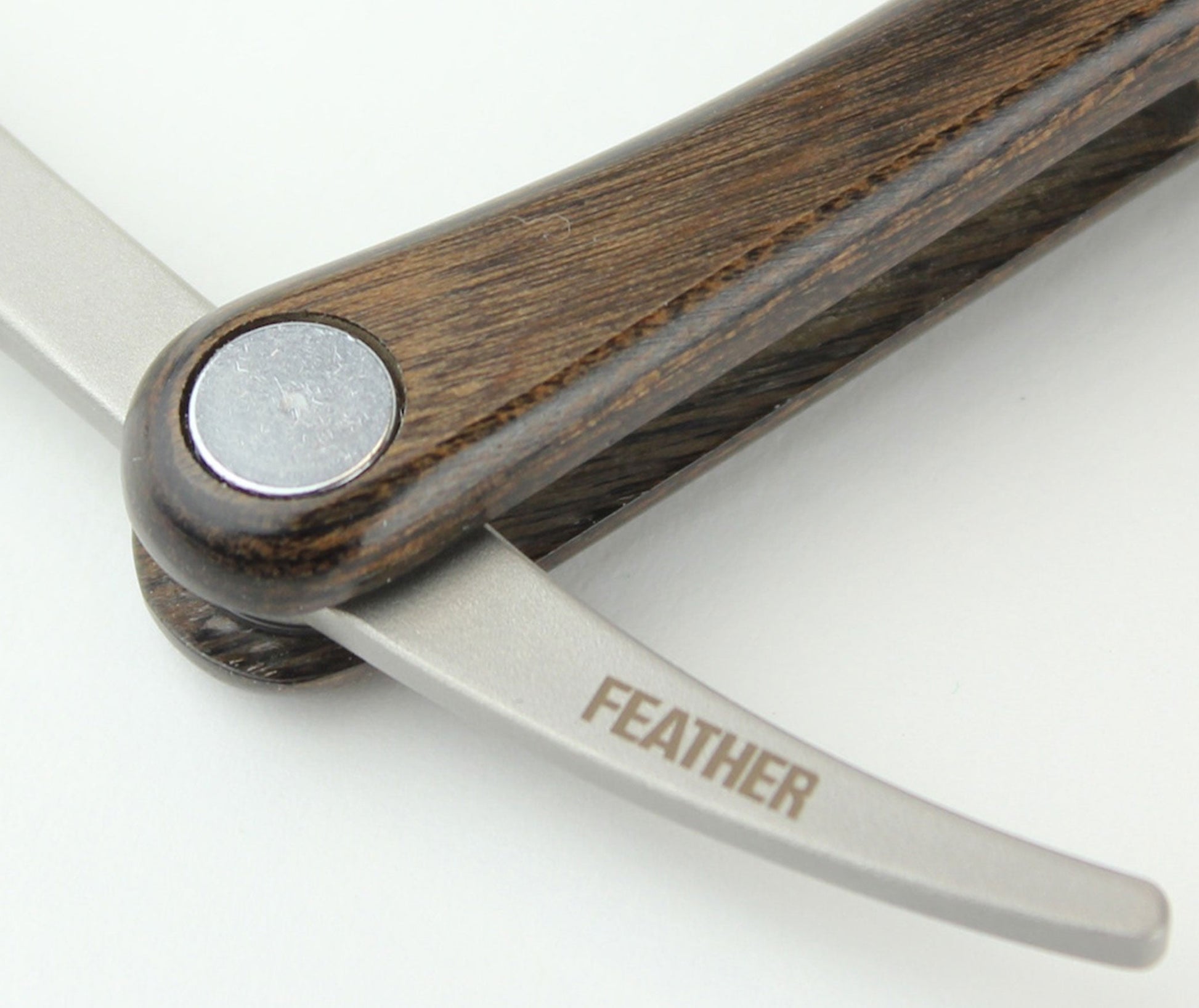 Feather Artist Club SS Scotch Wood Razor